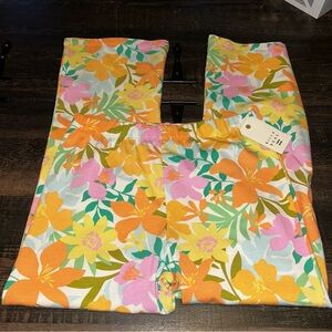 Billabong Girl’s Girl Power Cropped Pants Flowers NWT Size Small